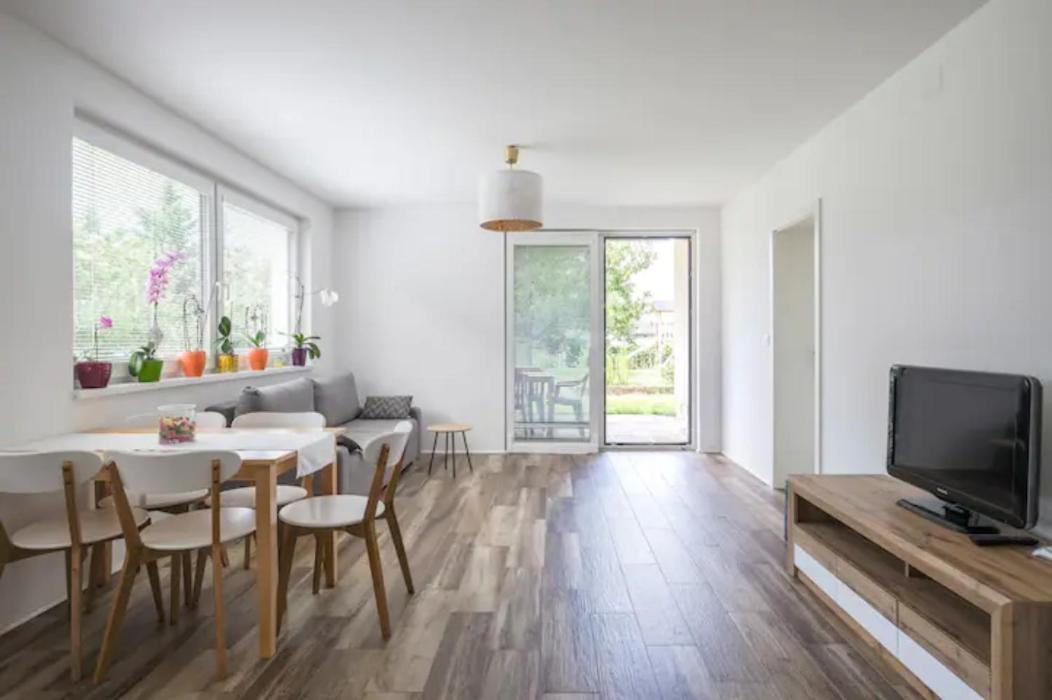 Central Garden House ポストイナ エクステリア 写真